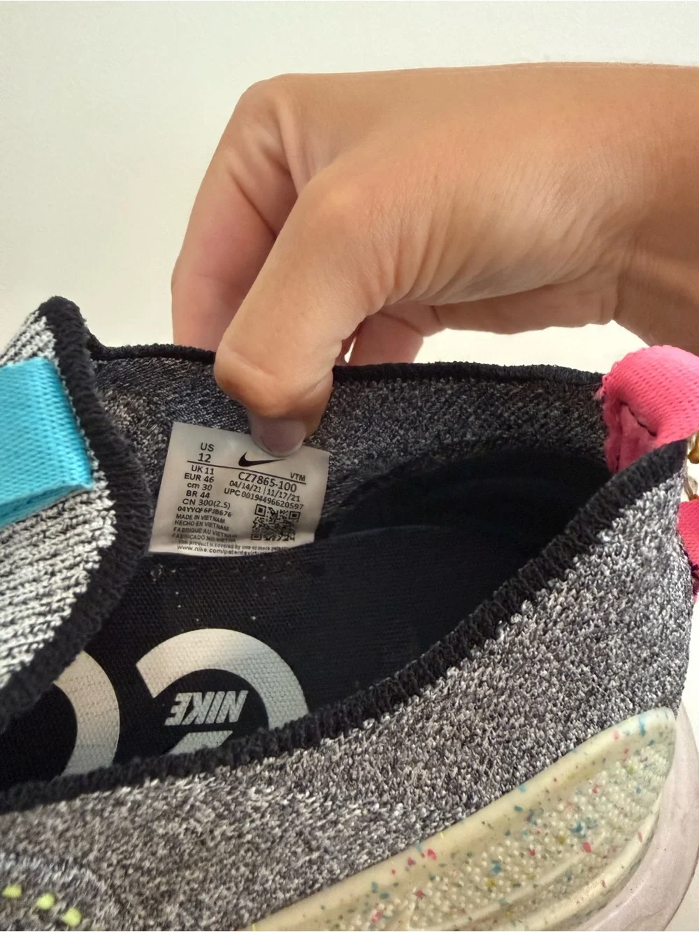 Nike slip sneakers